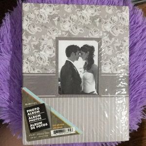 Sealed Wedding photo album 100 photos 4” x 6”